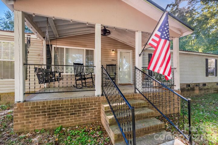 Property Photo:  803 Gw Broome Road  NC 28112 