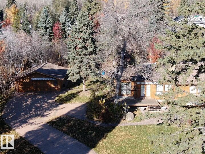 Property Photo: 4521 Lakeshore Road AB T0E 2K0