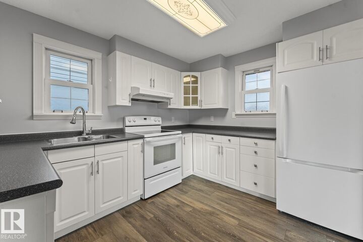 Property Photo:  4820 51 Street  AB T0A 1P0 