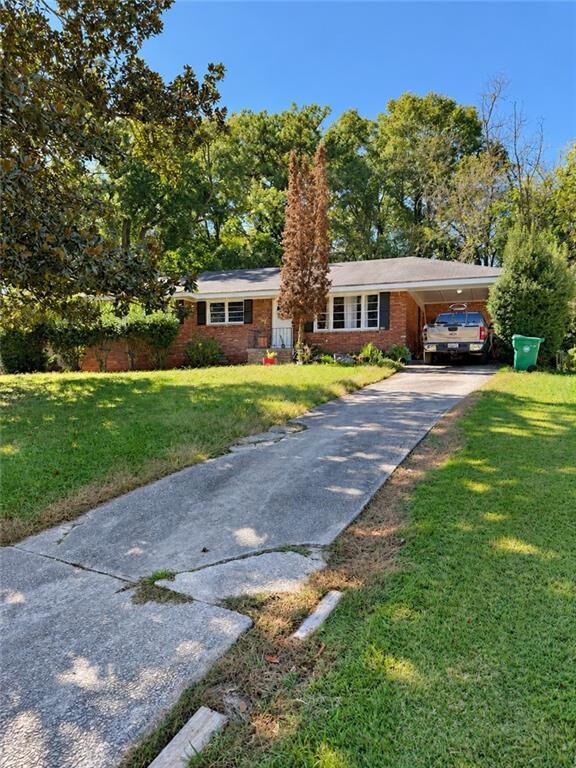 Property Photo:  1899 Creekside Court  GA 30032 