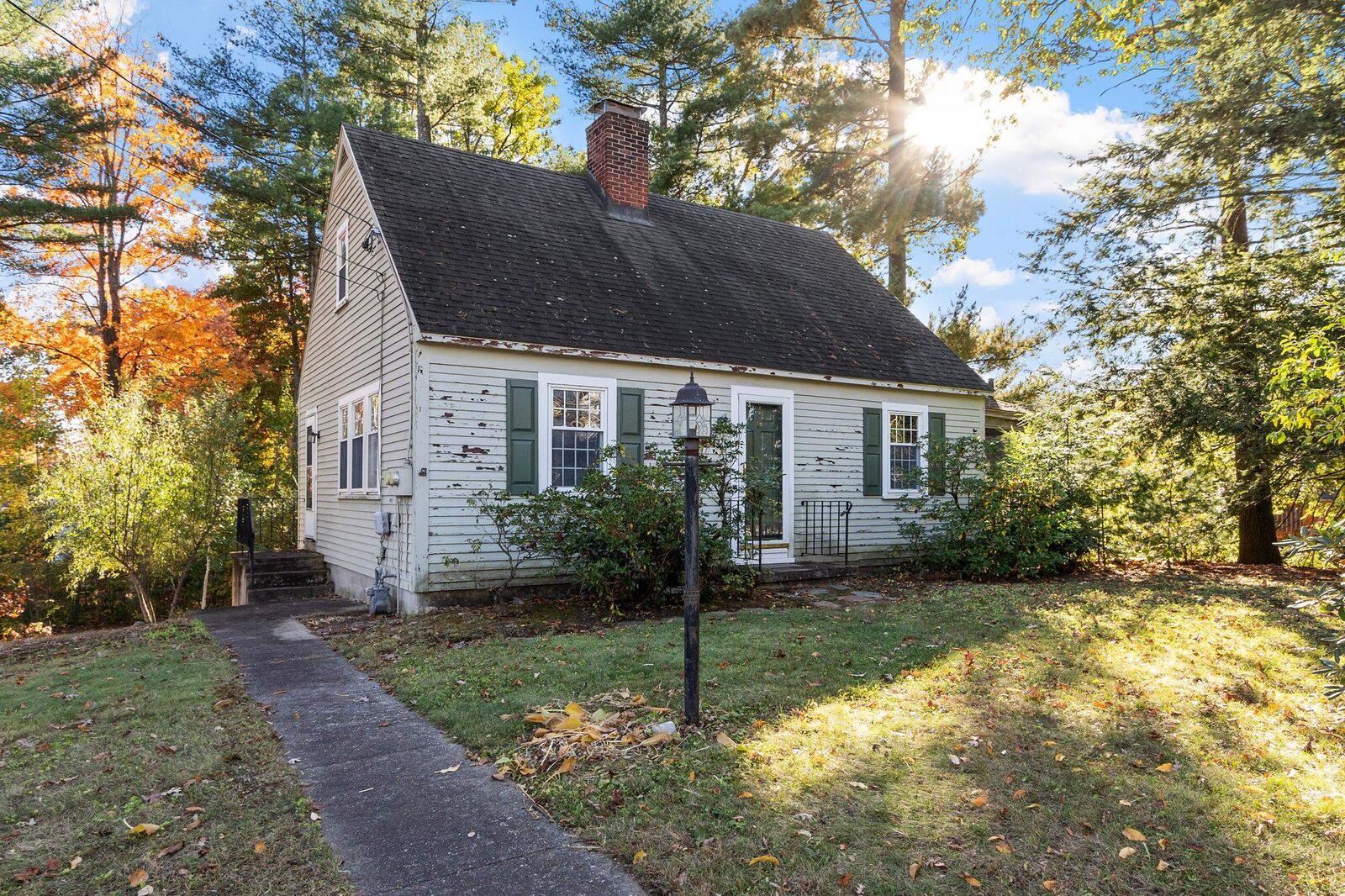 Property Photo: 34 Charlotte Avenue NH 03064