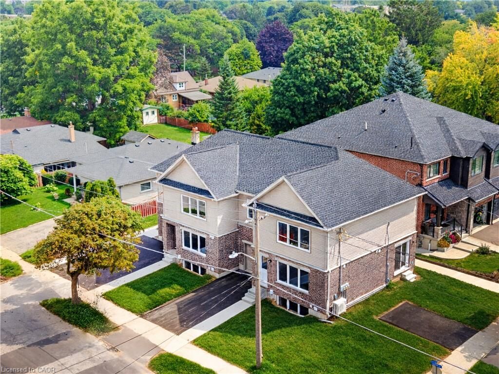 Property Photo:  93 Kinzie Avenue A  ON N2A 1S5 
