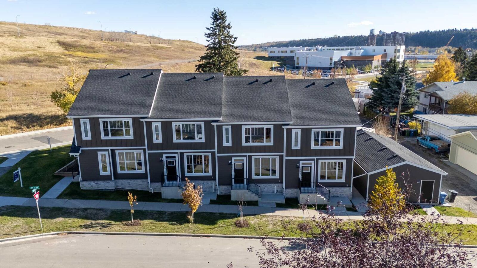 Property Photo:  2232 44 Street NW  AB T3B 0W4 