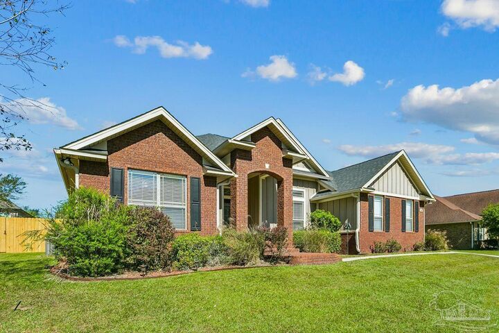 Property Photo:  2183 Paddlewheel Way  FL 32533 