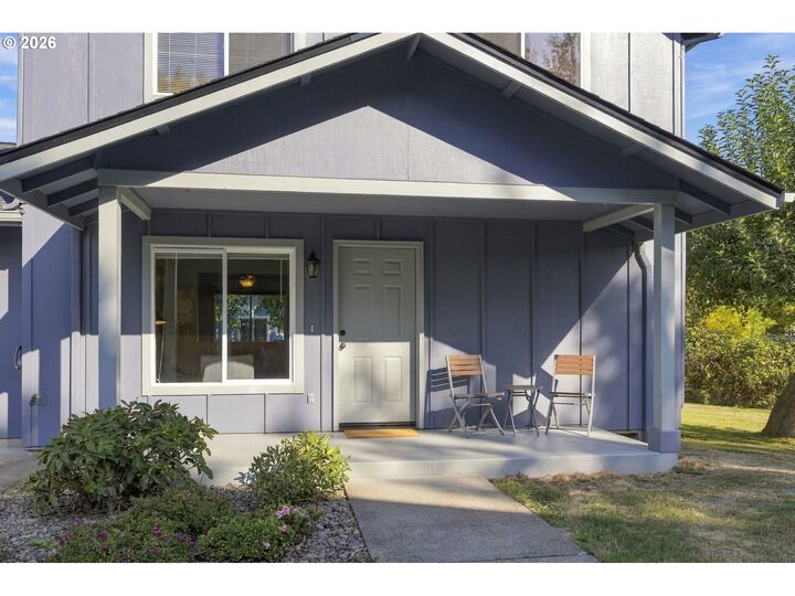 Property Photo:  2617 Mimi St  OR 97404 