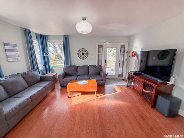 Property Photo:  451 2nd Avenue NW  SK S9H 0P8 