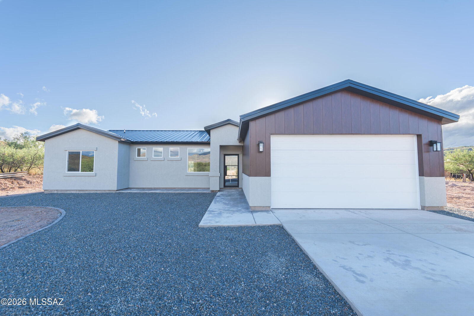 Property Photo: 631 Via Cocospera AZ 85648