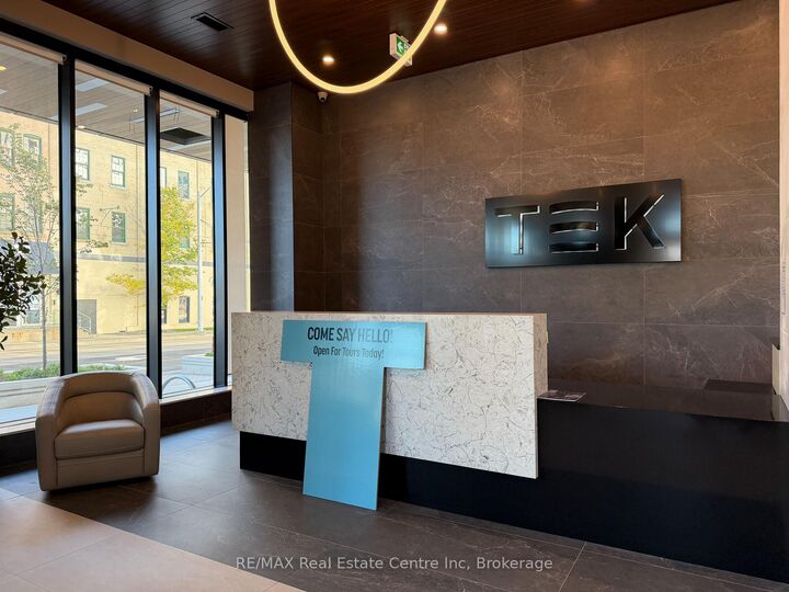 Property Photo:  30 Francis Street 2512  ON N2G 0H1 