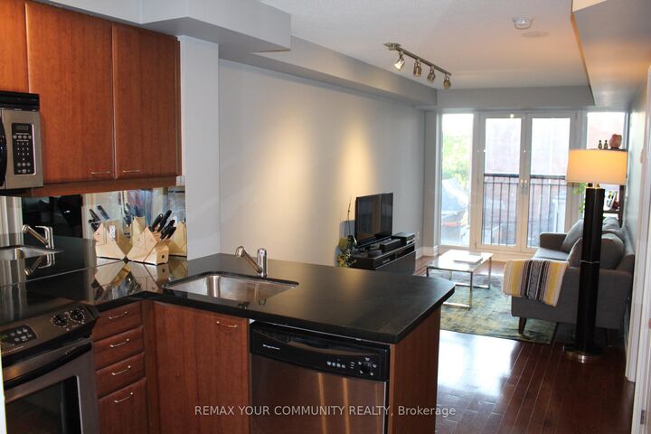 Property Photo:  308 Palmerston Avenue 518  ON M6J 3X9 