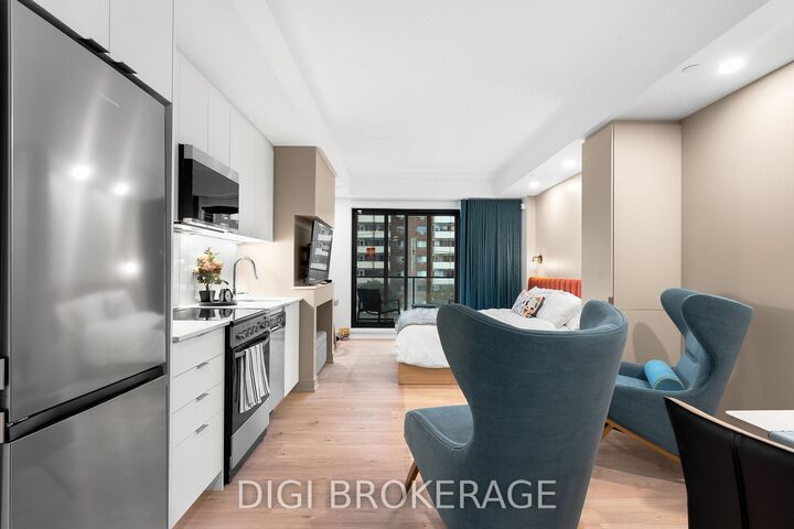 Property Photo:  1250 Cummings Avenue 208  ON K1J 0E4 