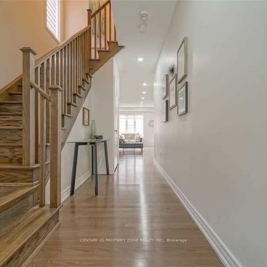 Property Photo:  17 Angelfish Road Upper  ON L7A 5C5 