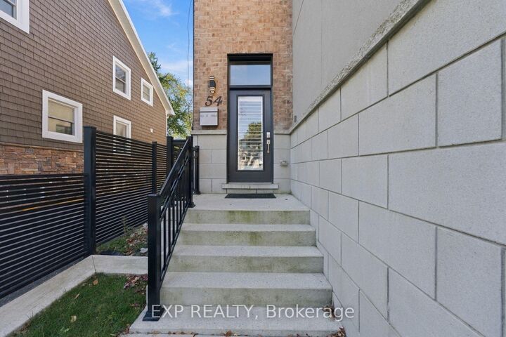 Property Photo:  54 Benson Avenue  ON L5H 2P4 
