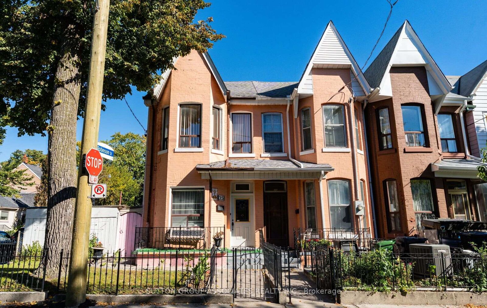 Property Photo:  35 Bellwoods Avenue 2nd Floor  ON M6J 2P5 