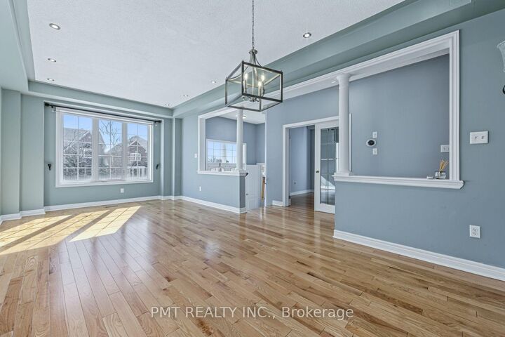 Property Photo:  43 Manley Avenue  ON L4A 0C5 
