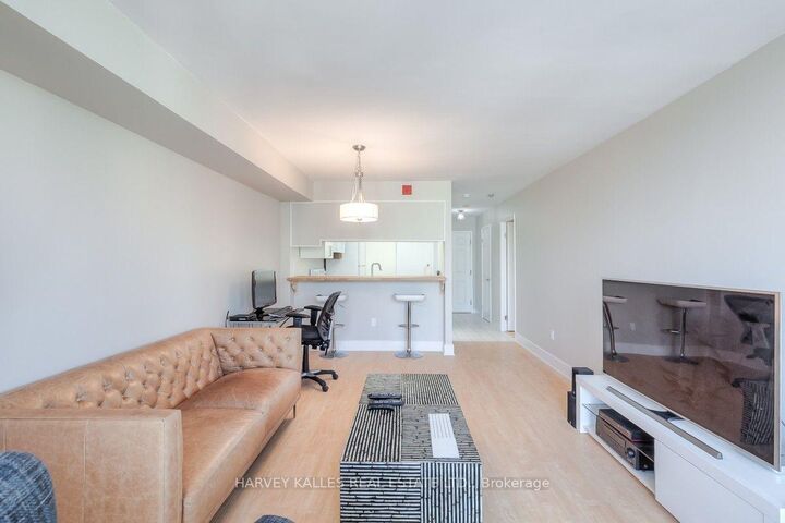 Property Photo:  175 Cedar Avenue 710  ON L4C 9V3 