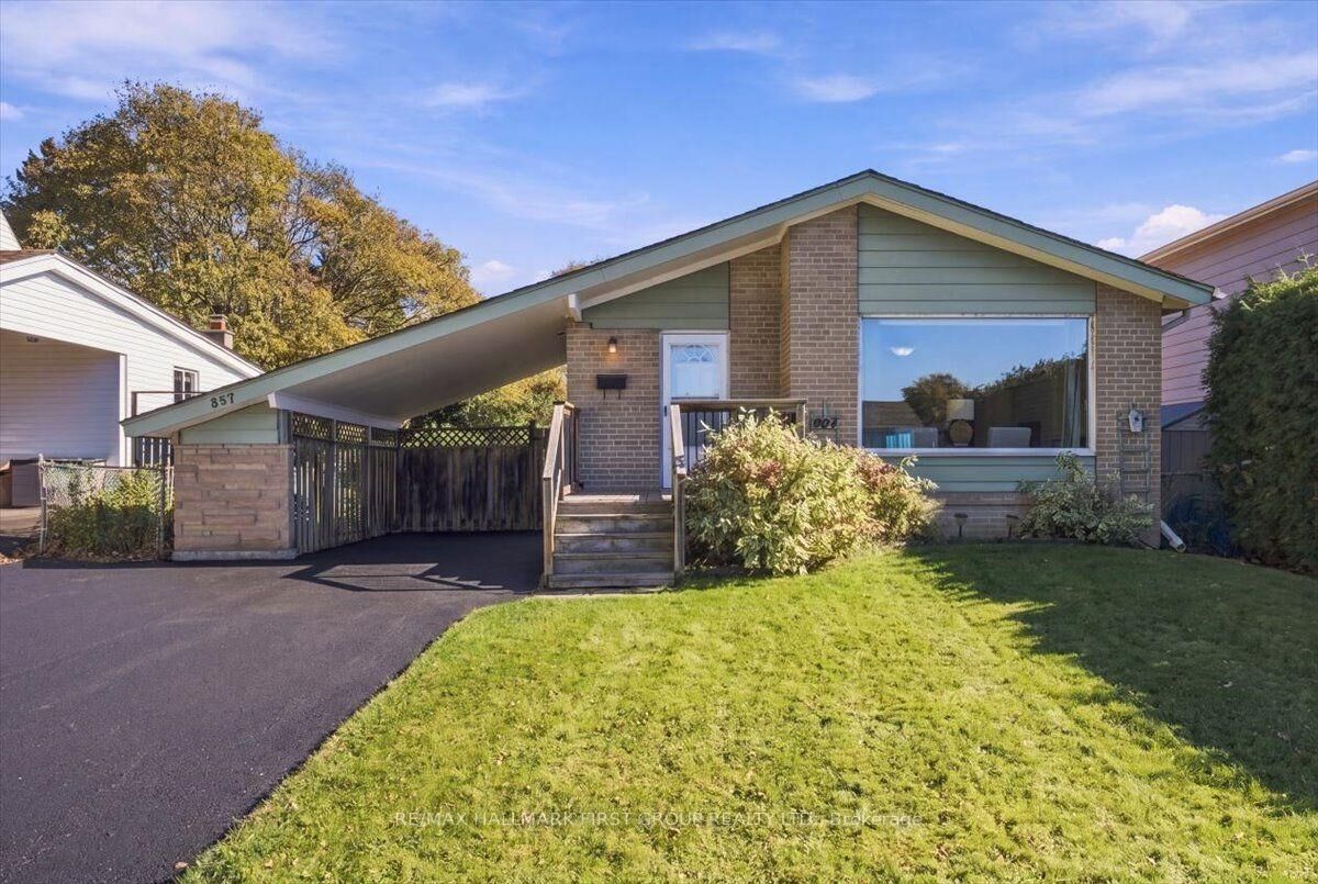 Property Photo:  867 Chapleau Drive  ON L1W 1P6 