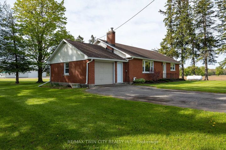 Property Photo:  522 Ellis Avenue  ON N3T 5L5 