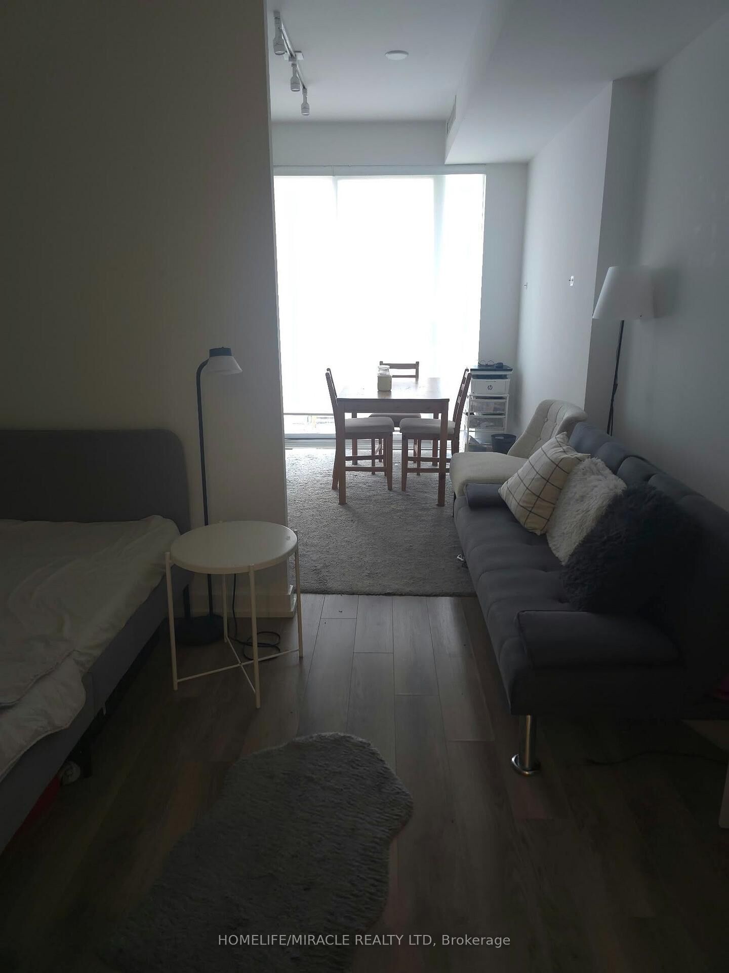 Property Photo:  20 Edward Street 918  ON M5G 0C5 