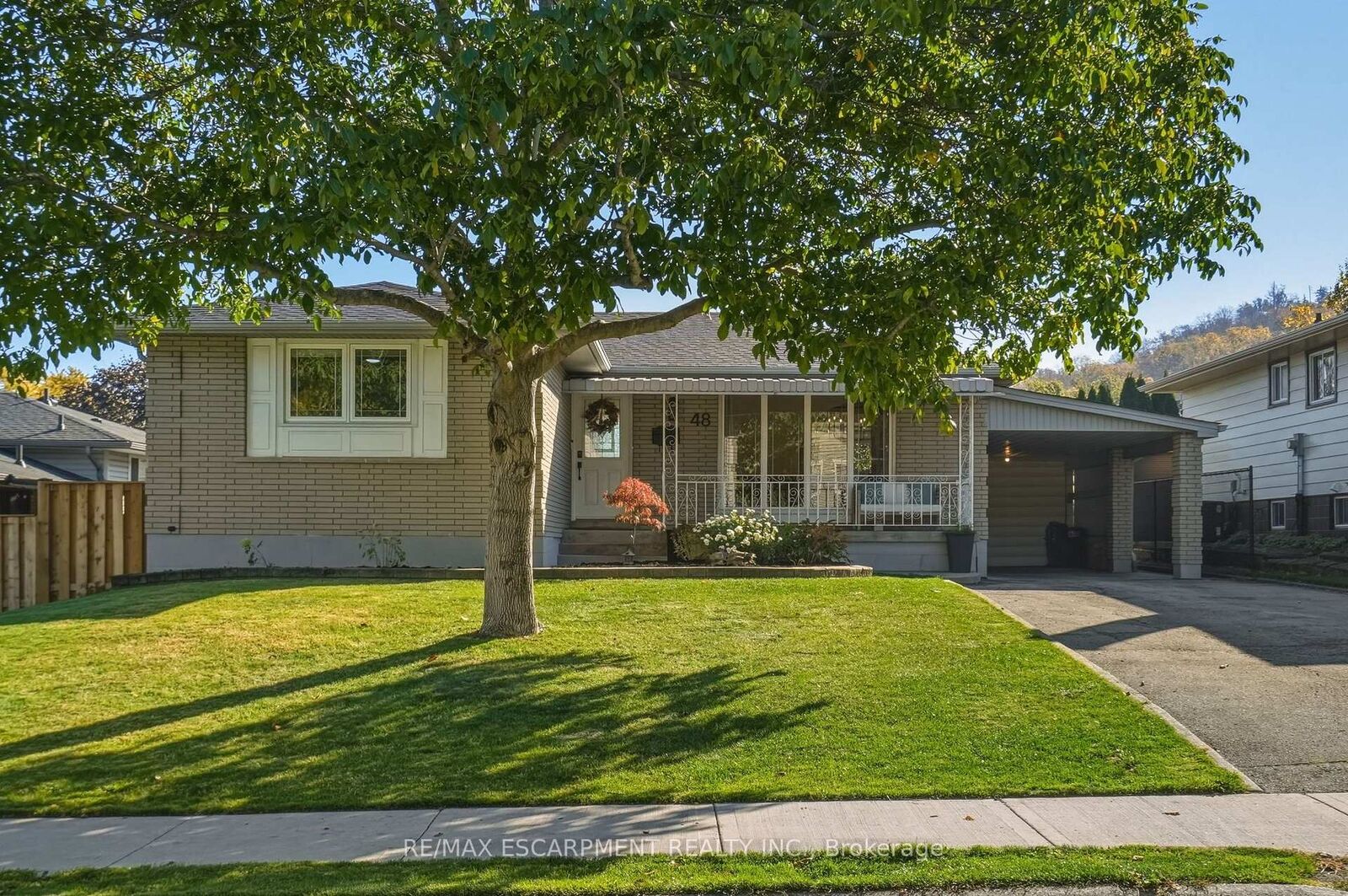 Property Photo:  48 Stoney Brook Drive  ON L8G 2X8 