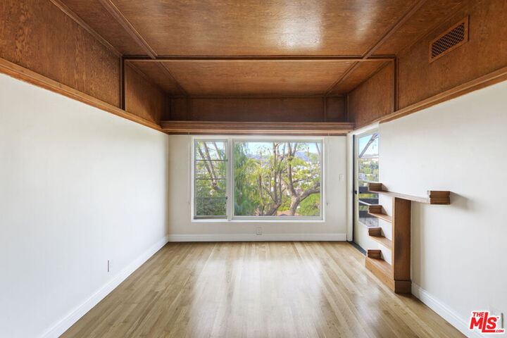 Property Photo:  1807 Edgecliffe Dr  CA 90026 