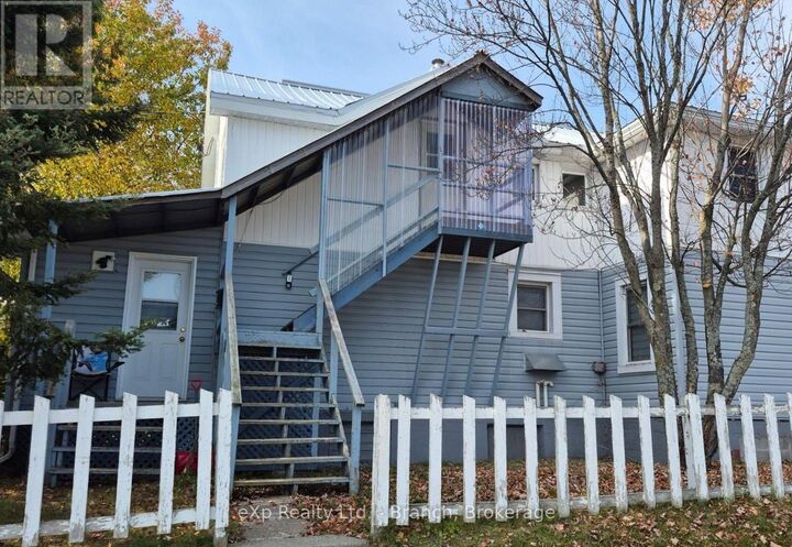 Property Photo:  58 Second Street East  ON P2N 1R5 
