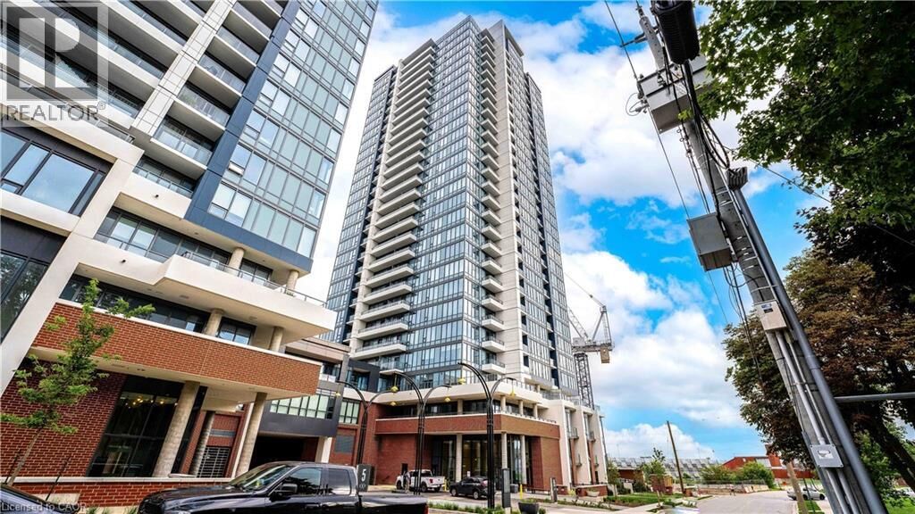 Property Photo:  15 South Wellington Street South 1609  ON N2G 0E4 
