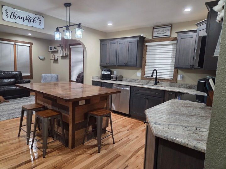 Property Photo:  1219 Roseland Dr  WI 53040 