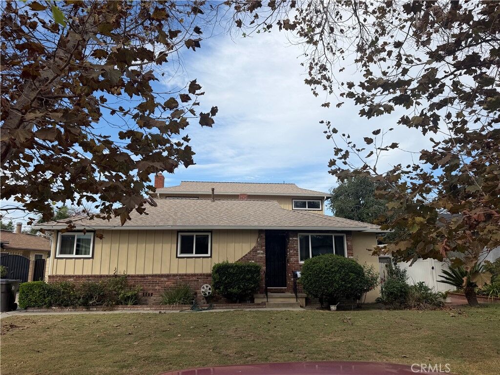 Property Photo:  4747 Graywood  CA 90808 