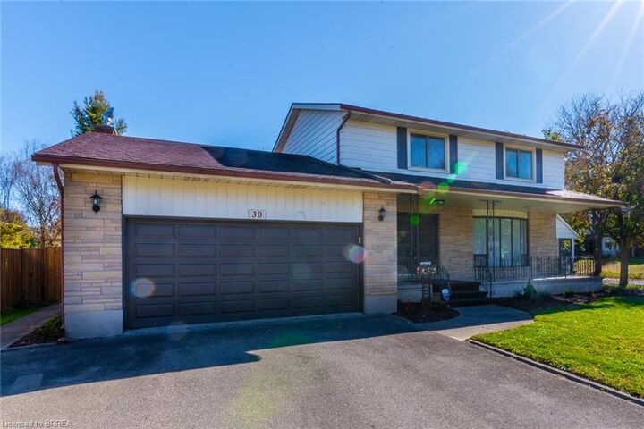 Property Photo:  30 Woodway Trail  ON N3R 6G7 