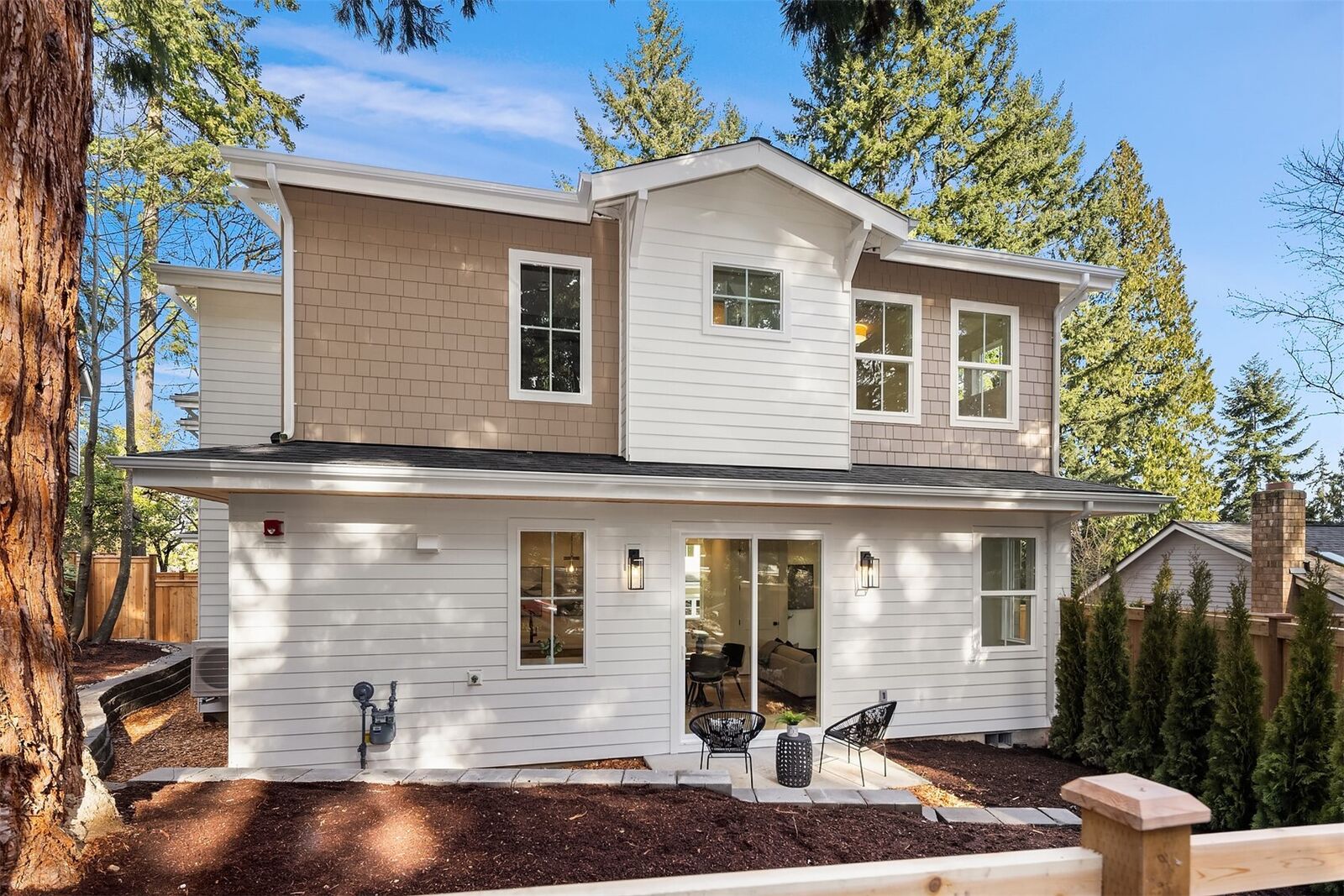 Property Photo:  11810 NE 103rd Place  WA 98033 