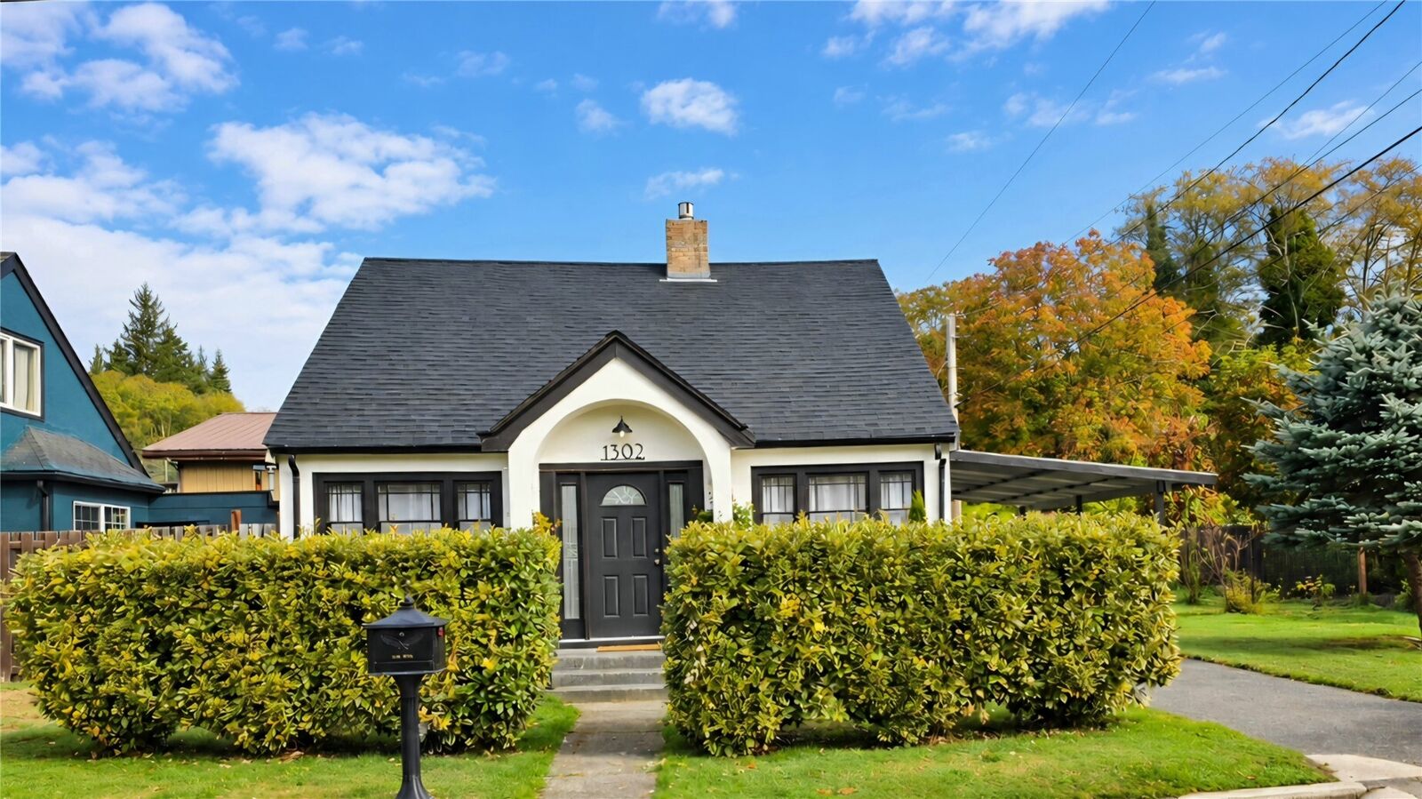 Property Photo:  1302 W 5th Street  WA 98520 