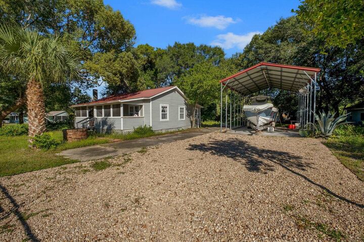 Property Photo: 308 NW 10th Street FL 32322