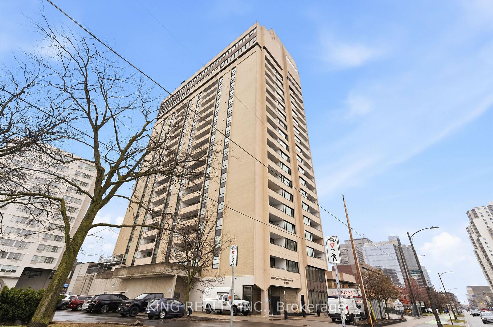 Property Photo:  389 Dundas Street 701  ON N6B 3L5 