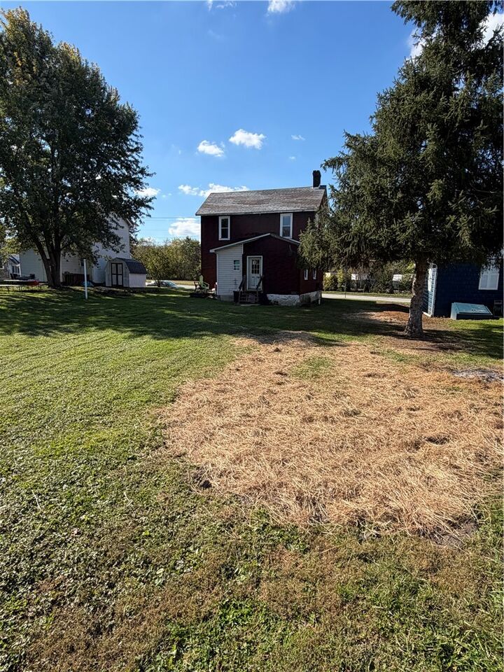 Property Photo:  1407 S Arch St  PA 15425 