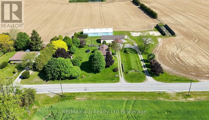 Property Photo:  1813 Norfolk County 19 Road West  ON N0E 1V0 