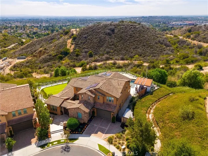 Property Photo:  2252 E Rosecrans Court  CA 92821 