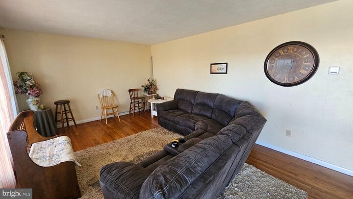 Property Photo:  210 N Market Street  DE 19973 