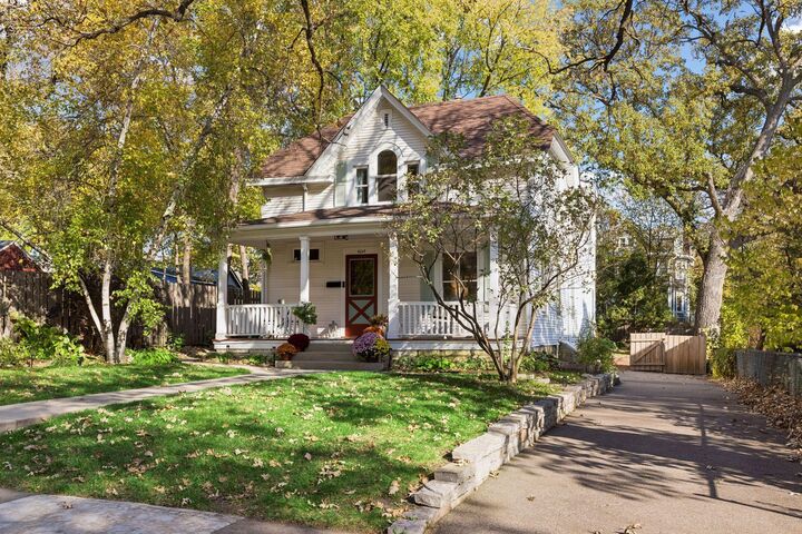 Property Photo:  4015 Upton Avenue S  MN 55410 