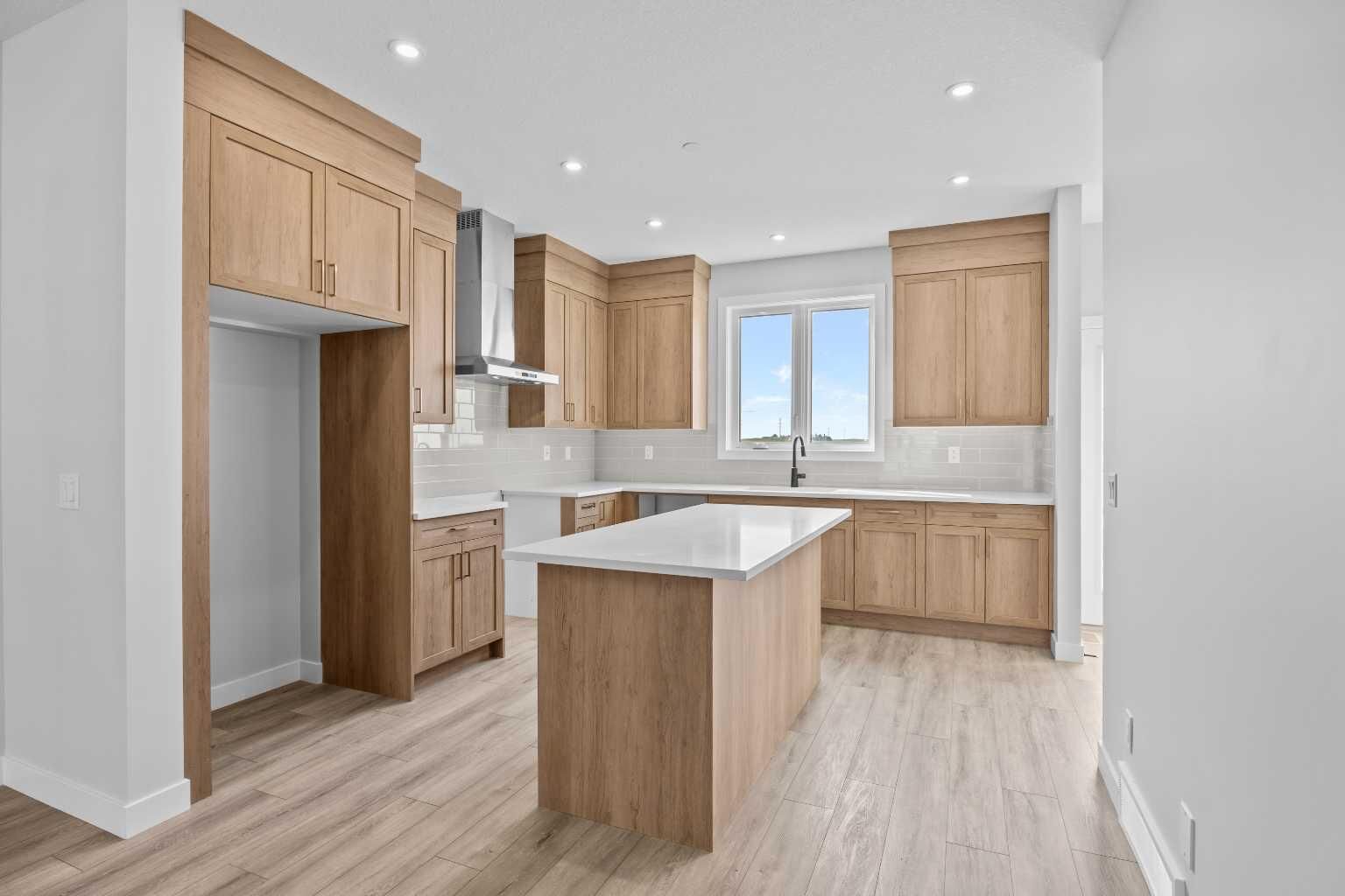 Property Photo:  67 Hotchkiss Way SE  AB T3S 0T6 
