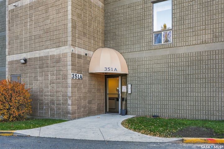 Property Photo:  351 Saguenay Drive  SK S7K 5T4 