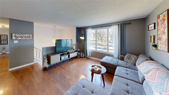 Property Photo:  51 French Crescent  SK S4R 6N3 