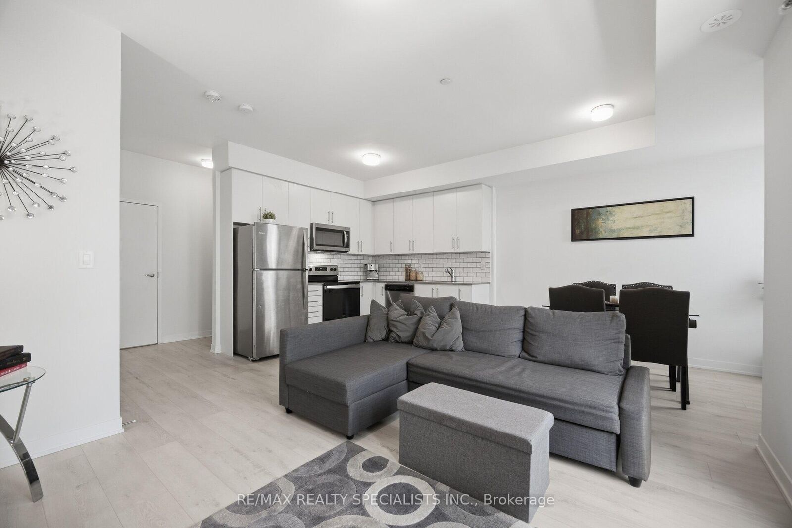 Property Photo:  3405 Ridgeway Drive 21  ON L5L 0B9 