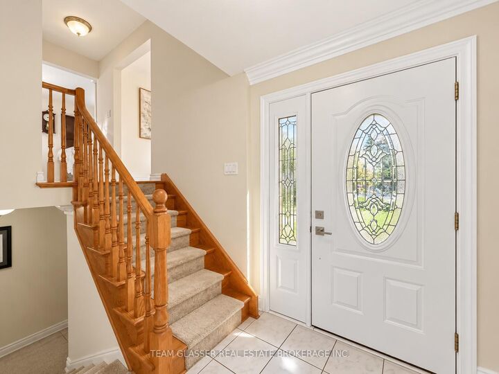 Property Photo: 7 Harrow Court Upper ON N6C 5A6