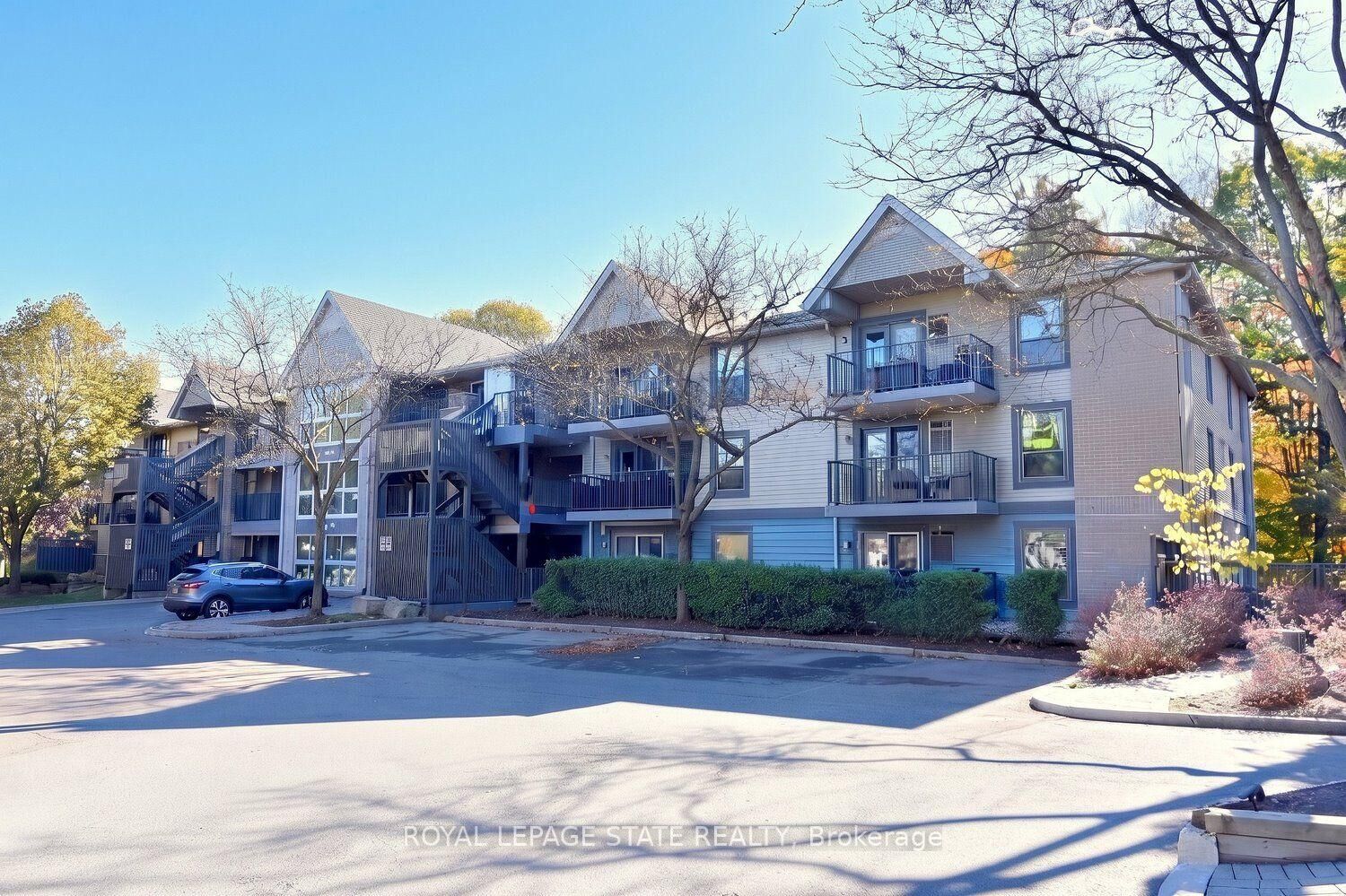 Property Photo:  2030 Cleaver Avenue W 313  ON L7M 4C3 