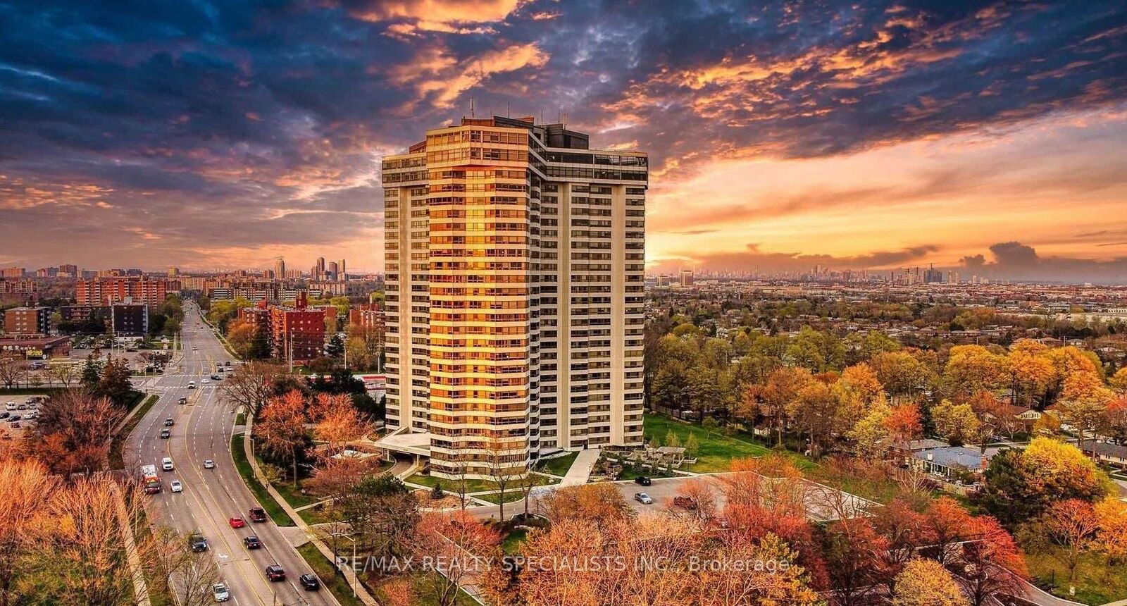 Property Photo:  1300 Bloor Street 509  ON L4Y 3Z2 