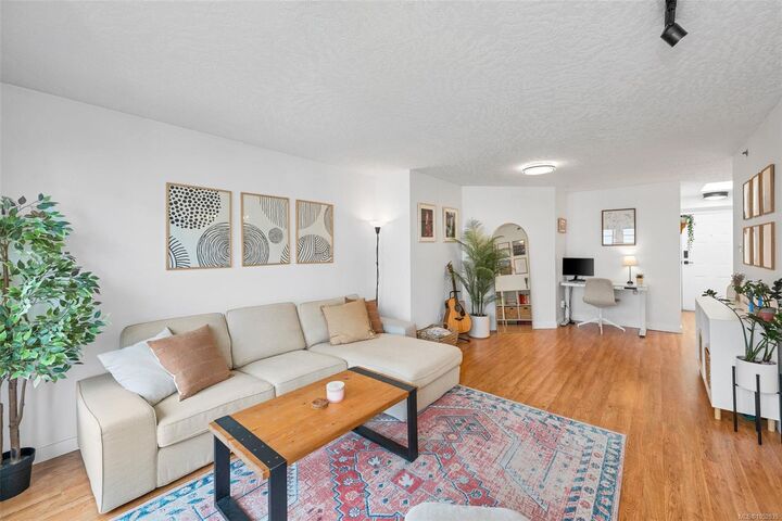 Property Photo:  520 Dunedin St #409  BC V8T 2L6 