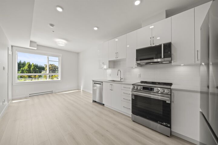 Property Photo:  8423 Cedar Street 417  BC V4S 1A1 