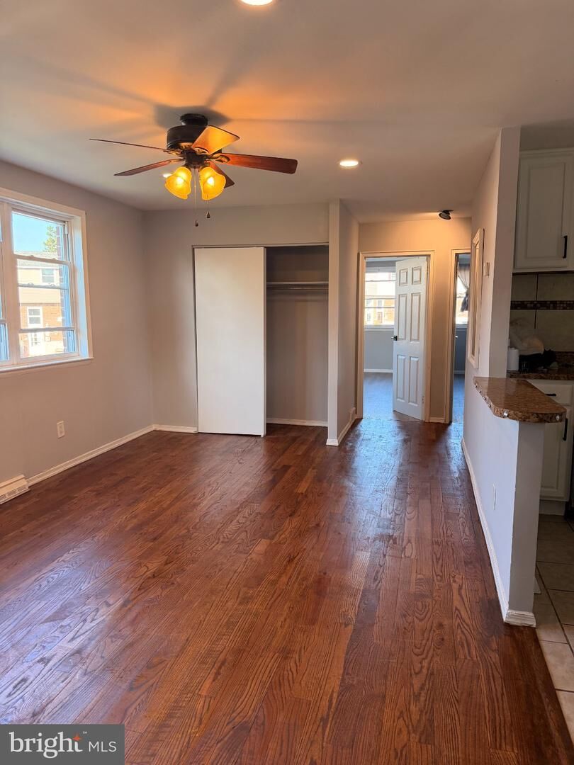 Property Photo:  
