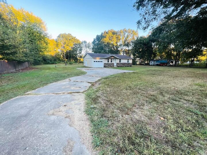 Property Photo:  723 E Center Street  AR 72012 