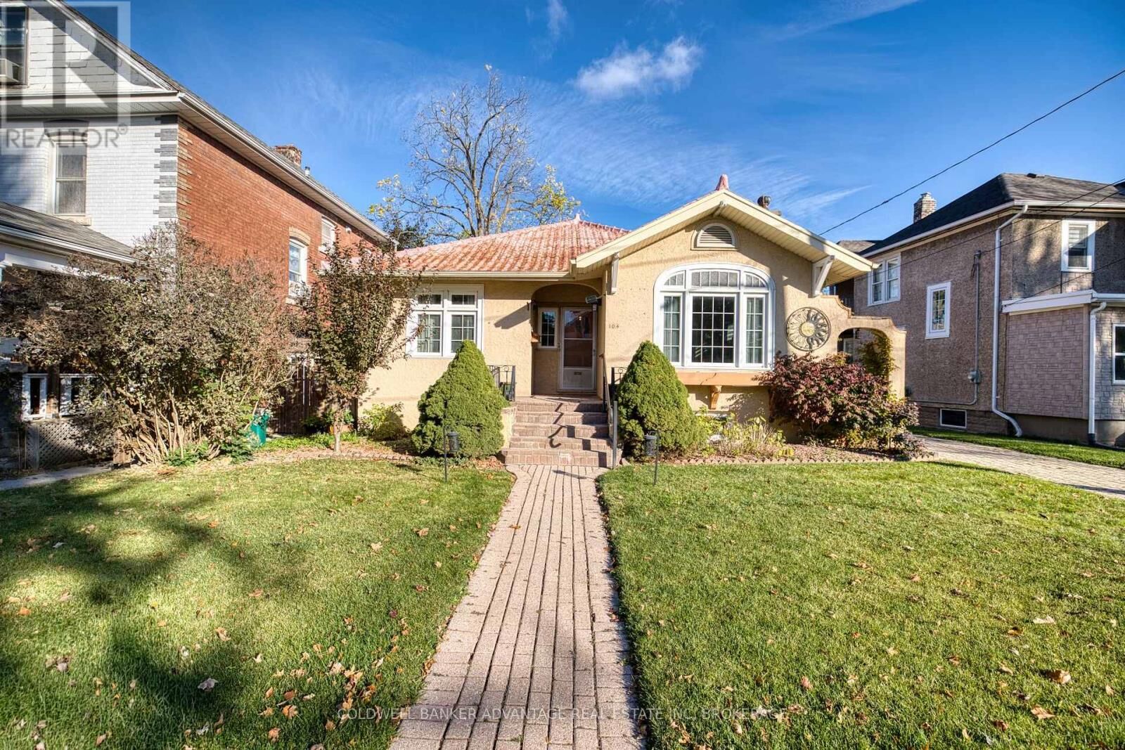 Property Photo:  104 Bald Street  ON L3C 5C3 